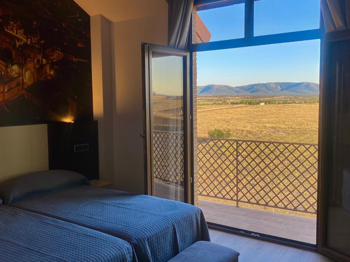 Hotel-Asador Montes Oretanos Pulgar Dış mekan fotoğraf